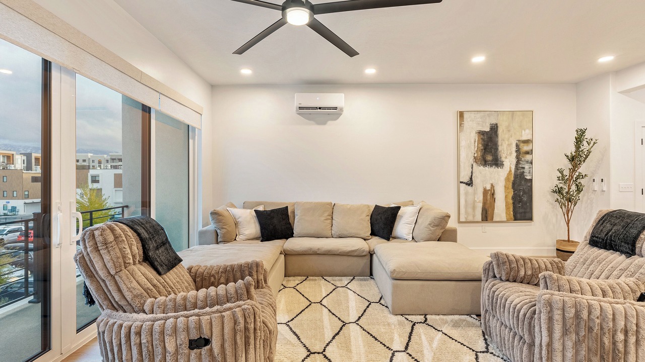 Photo of Livingroom in Millcreek