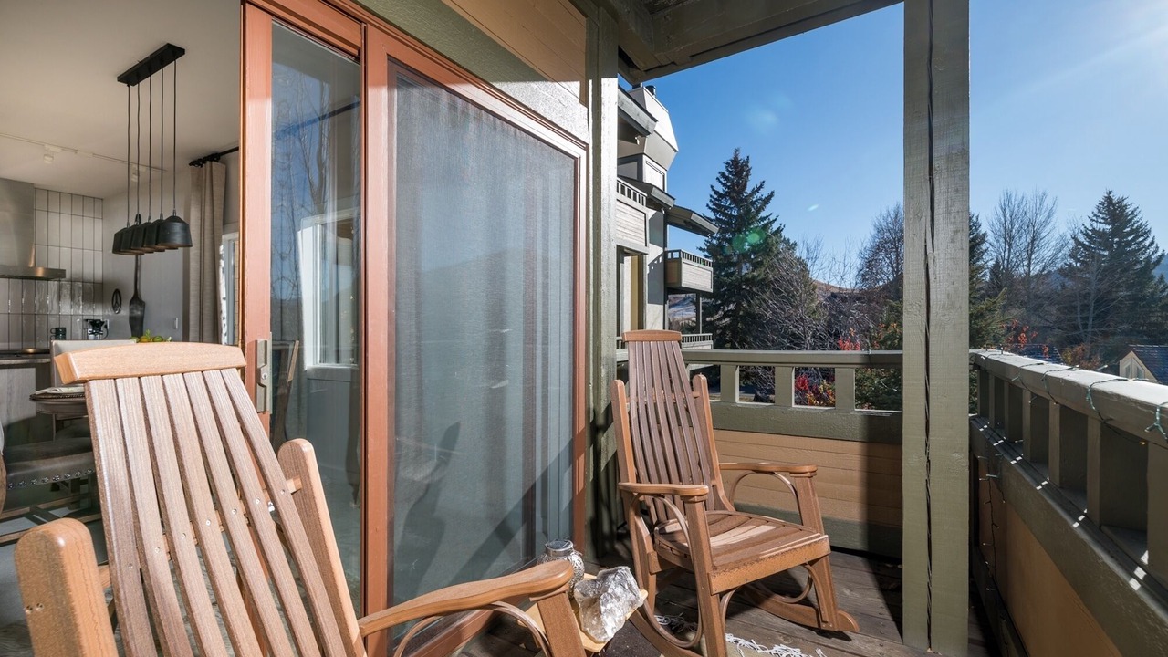 Photo of Outdoor in Elkhorn