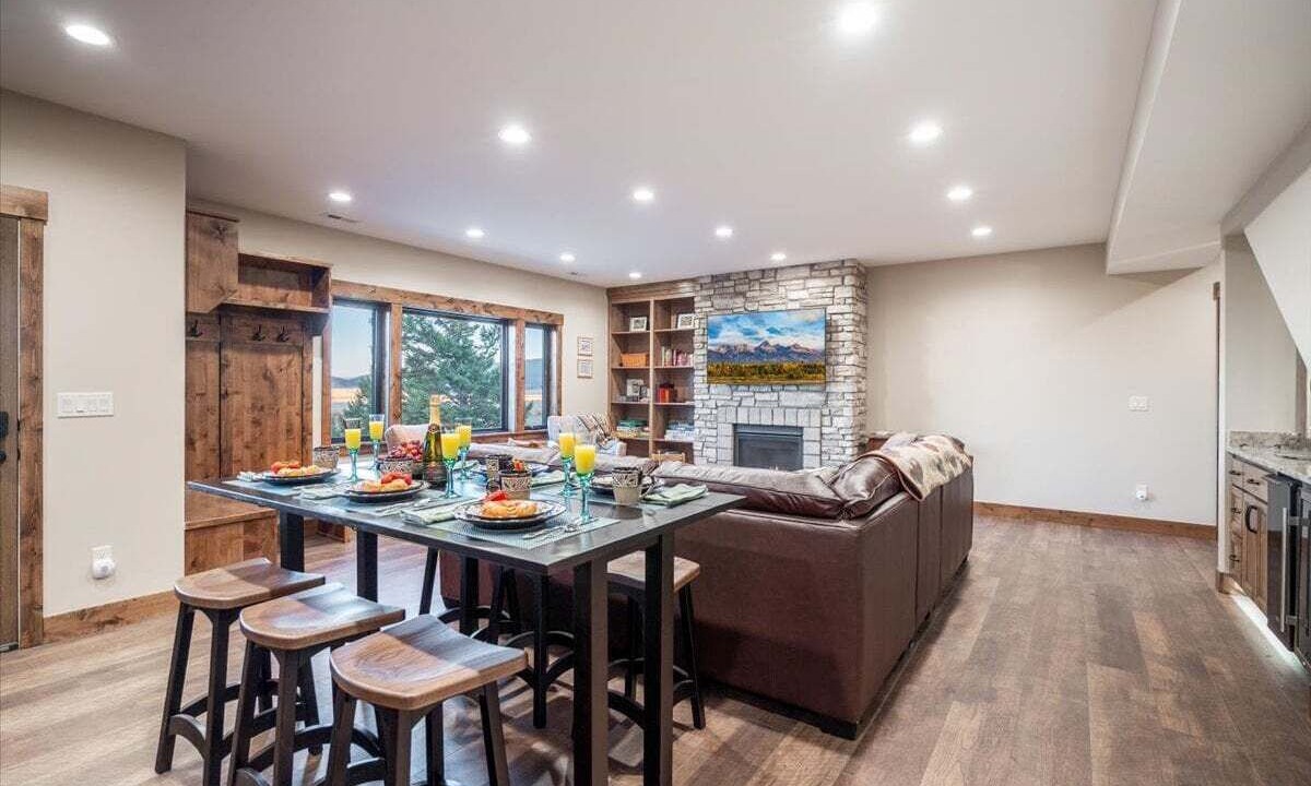 Photo of Livingroom in Island Park