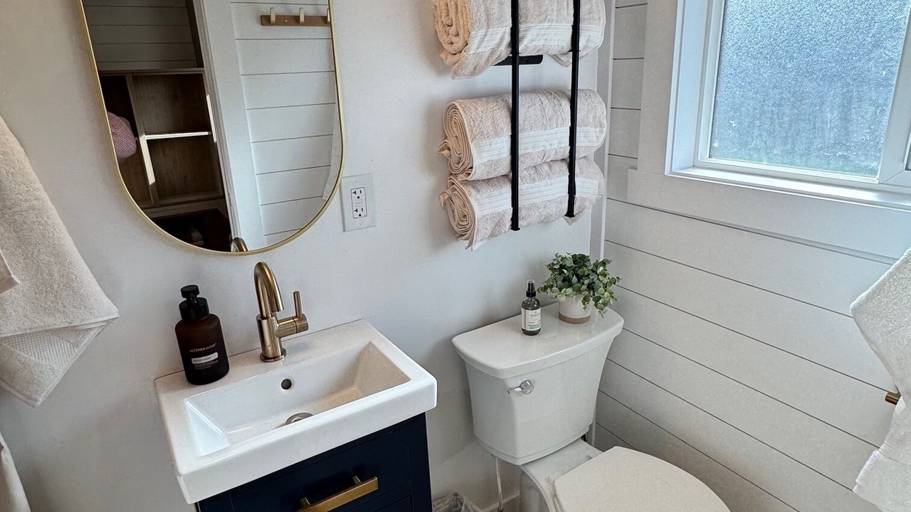Photo of Bathroom in Midway