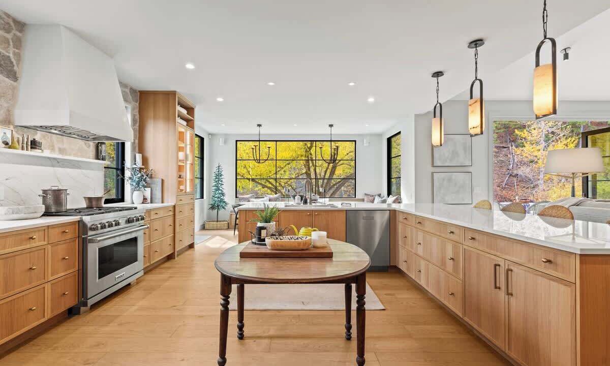Photo of Kitchen in Warm Springs