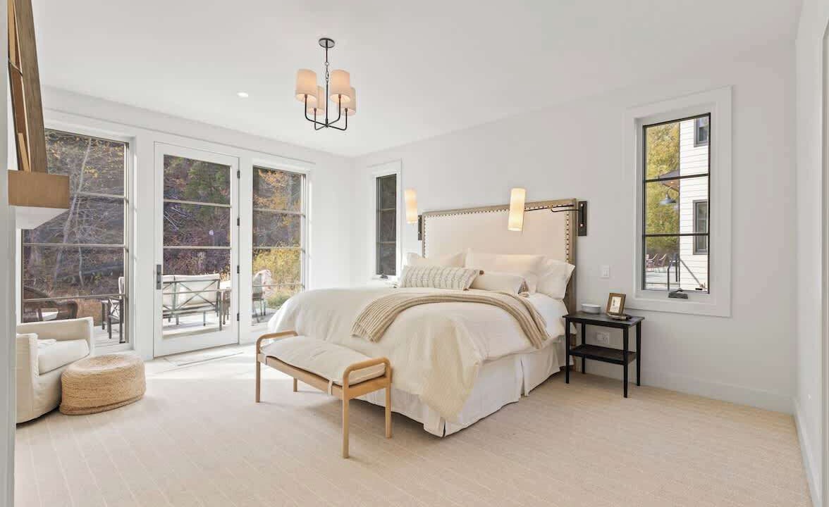 Photo of Bedroom in Warm Springs