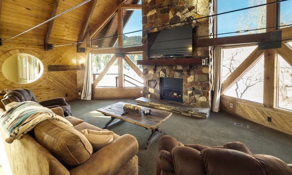 Photo of Livingroom in Summit Park