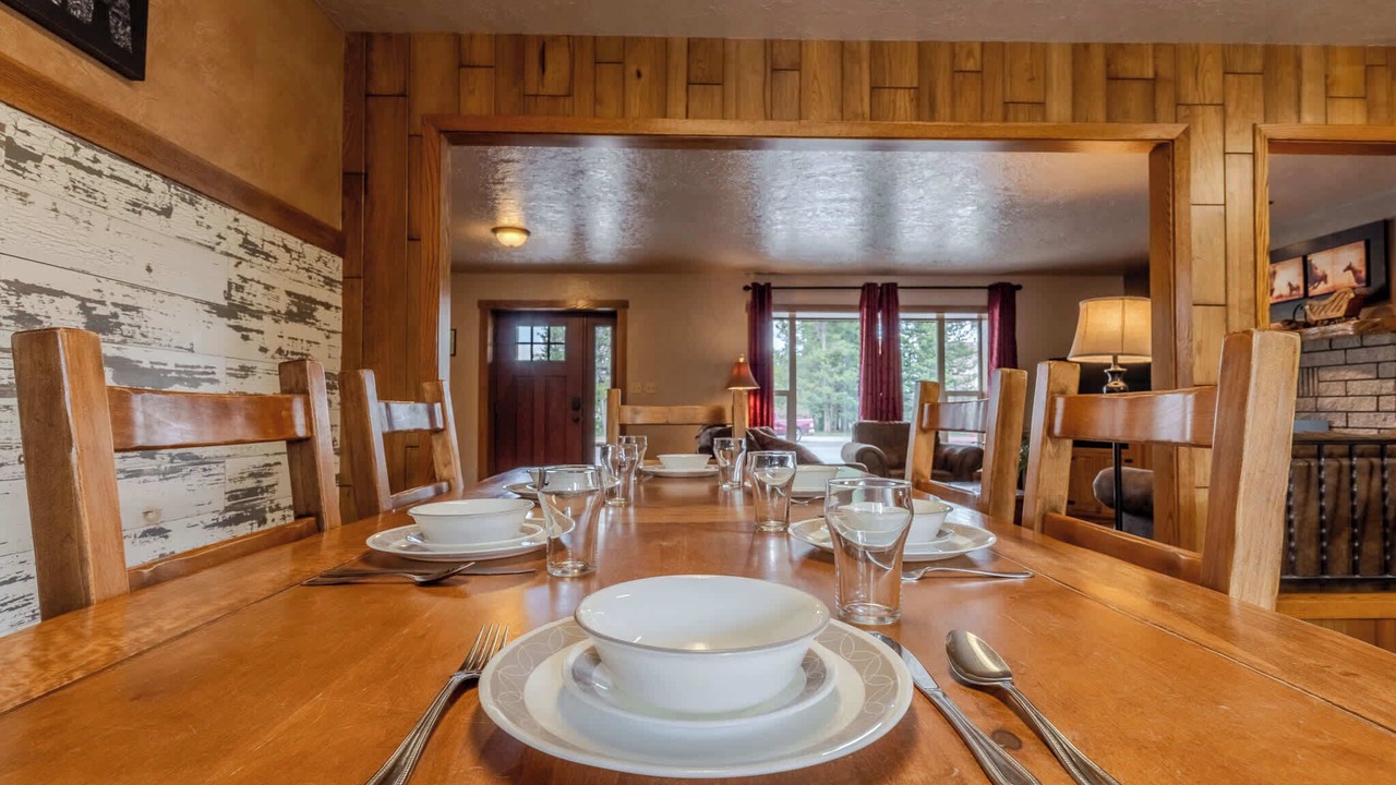 Photo of Livingroom in West Yellowstone