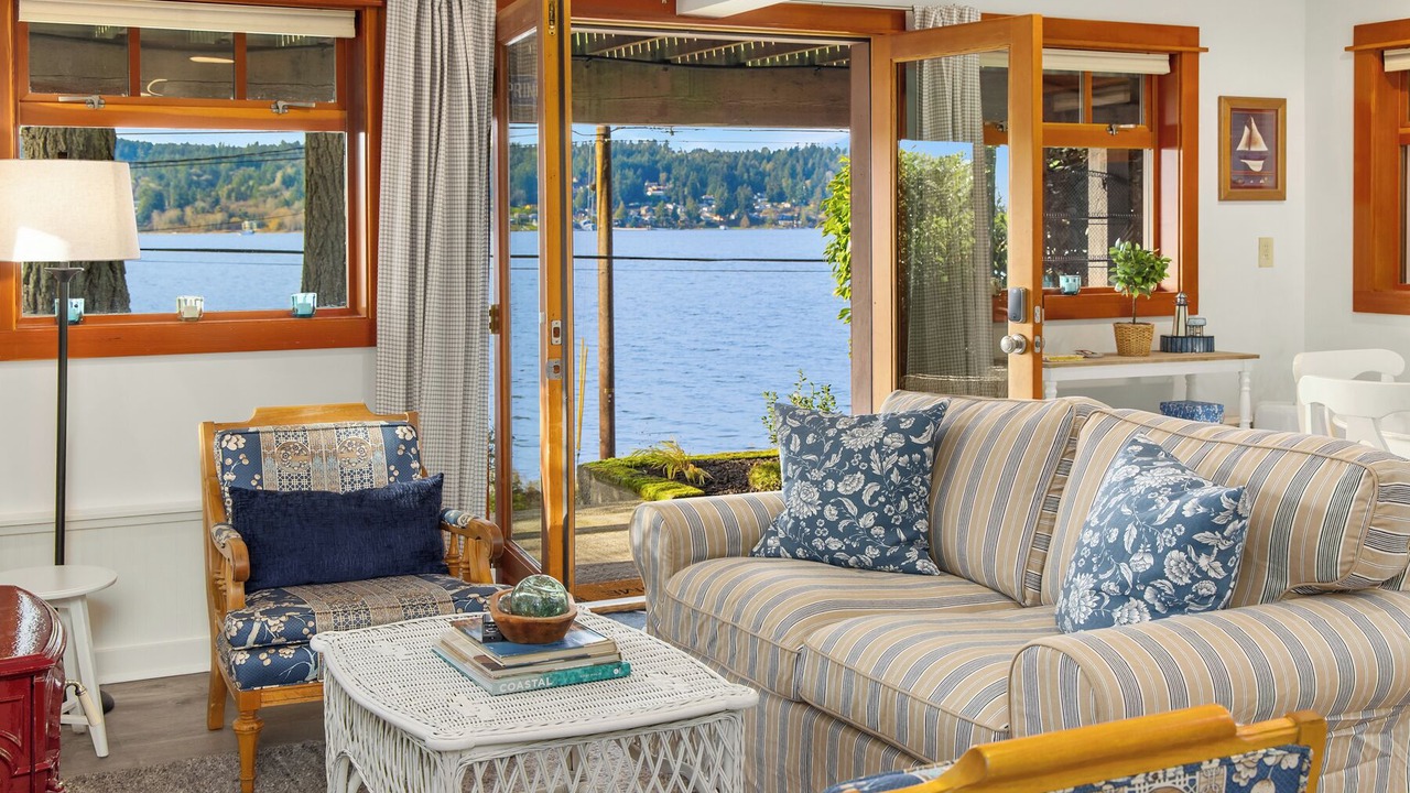 Photo of Livingroom in Bainbridge Island