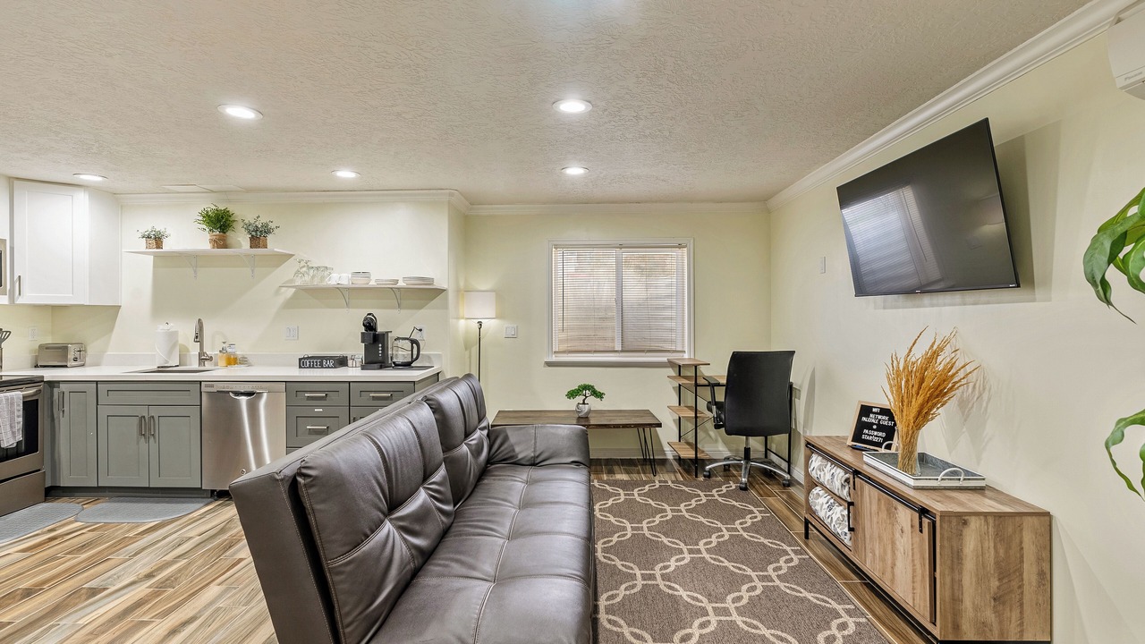 Photo of Livingroom in Layton