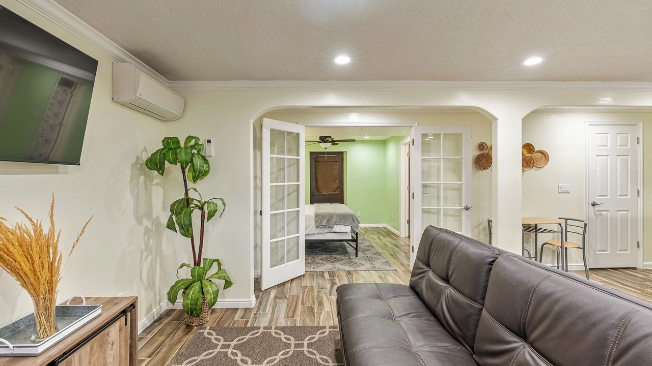 Photo of Livingroom in Layton