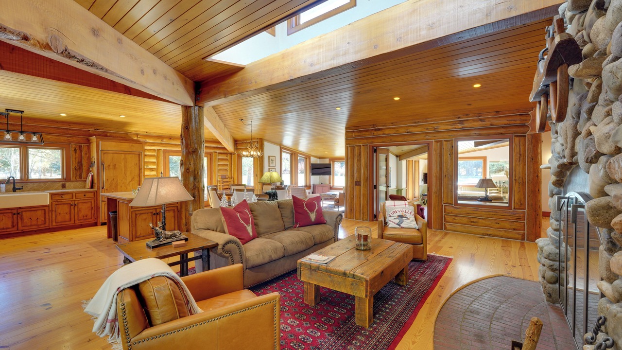 Photo of Livingroom in Weyyakin Ranch