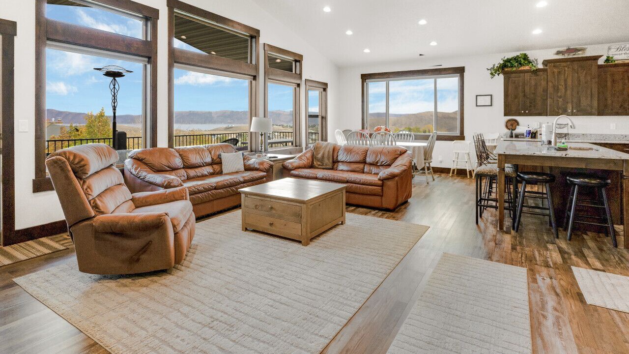Photo of Livingroom in Sweetwater