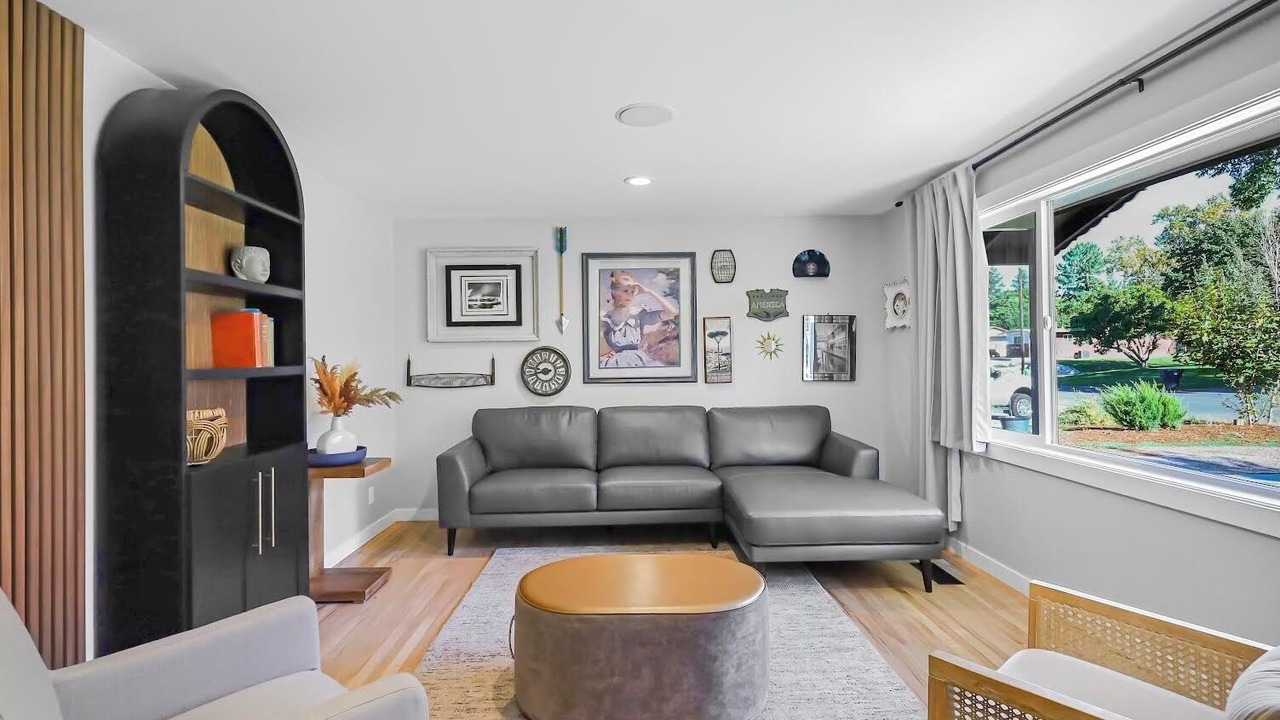 Photo of Livingroom in North Ogden