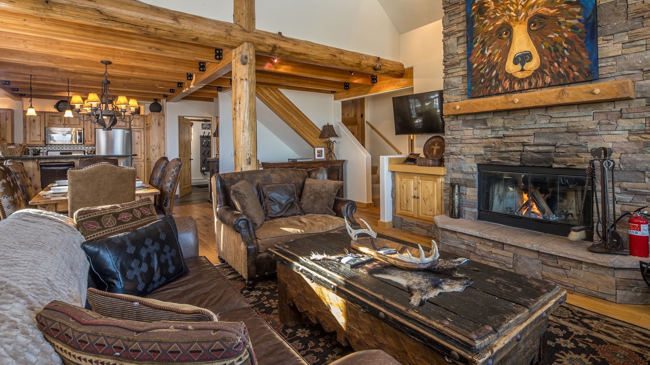 Photo of Livingroom in Big Sky