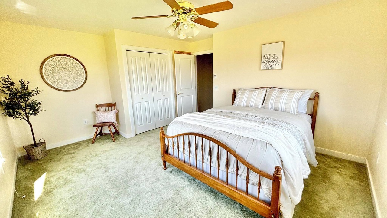 Photo of Bedroom in Holbrook
