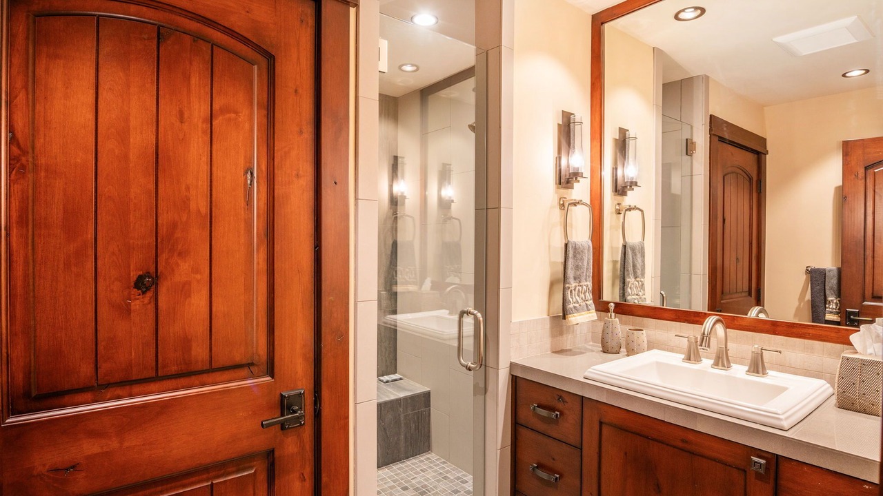 Photo of Bathroom in Elkhorn