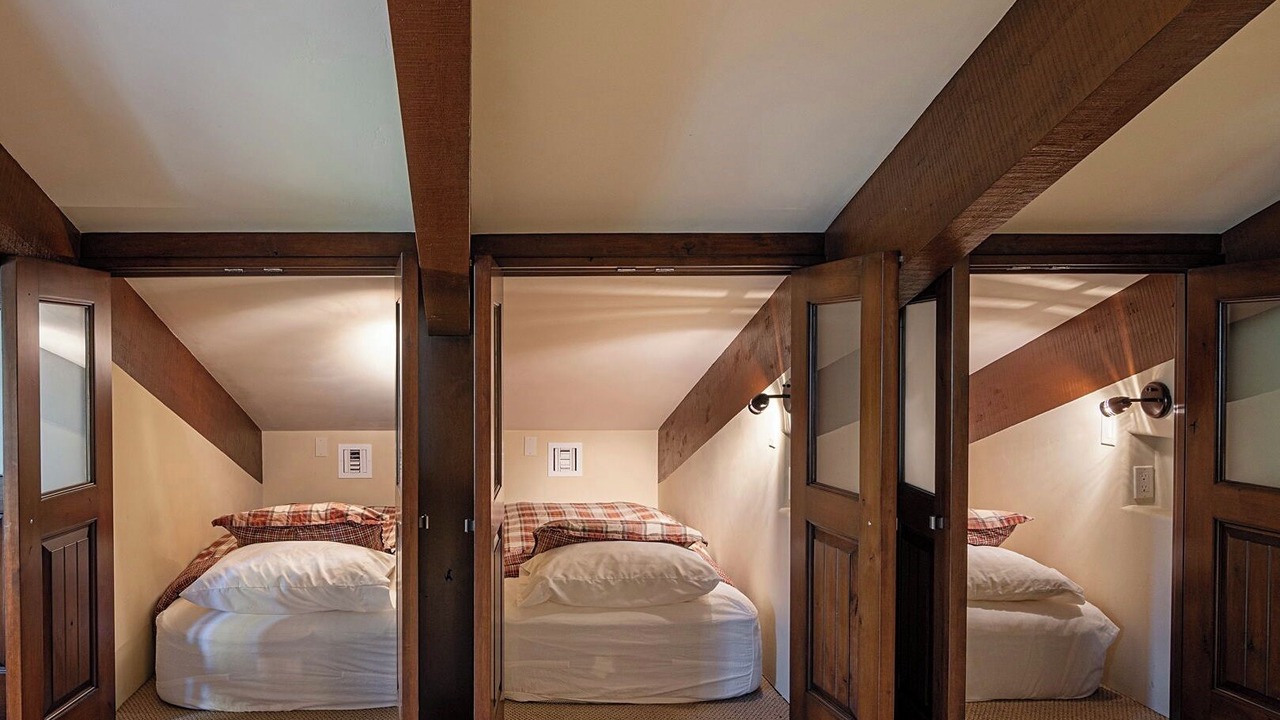 Photo of Bedroom in Elkhorn