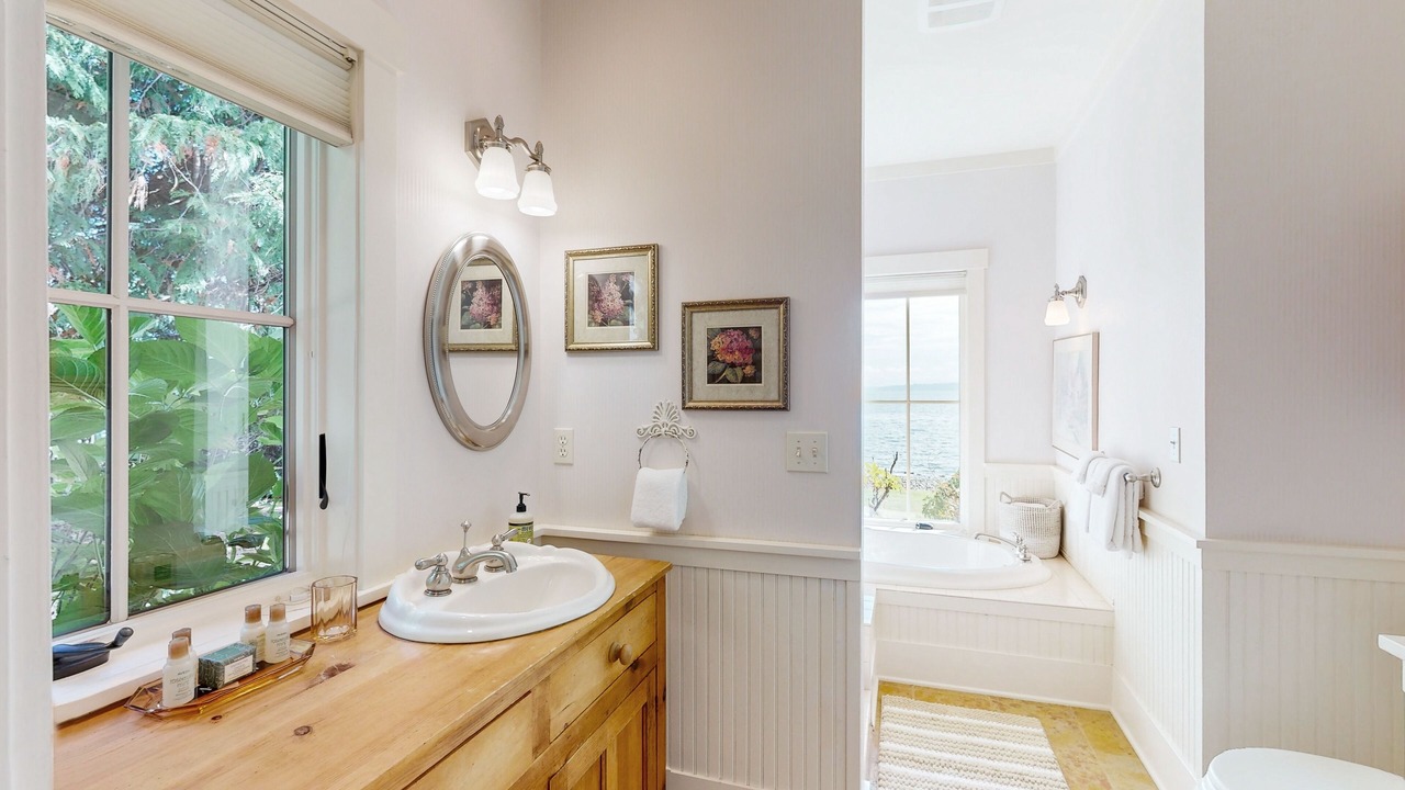 Photo of Bathroom in Bainbridge Island