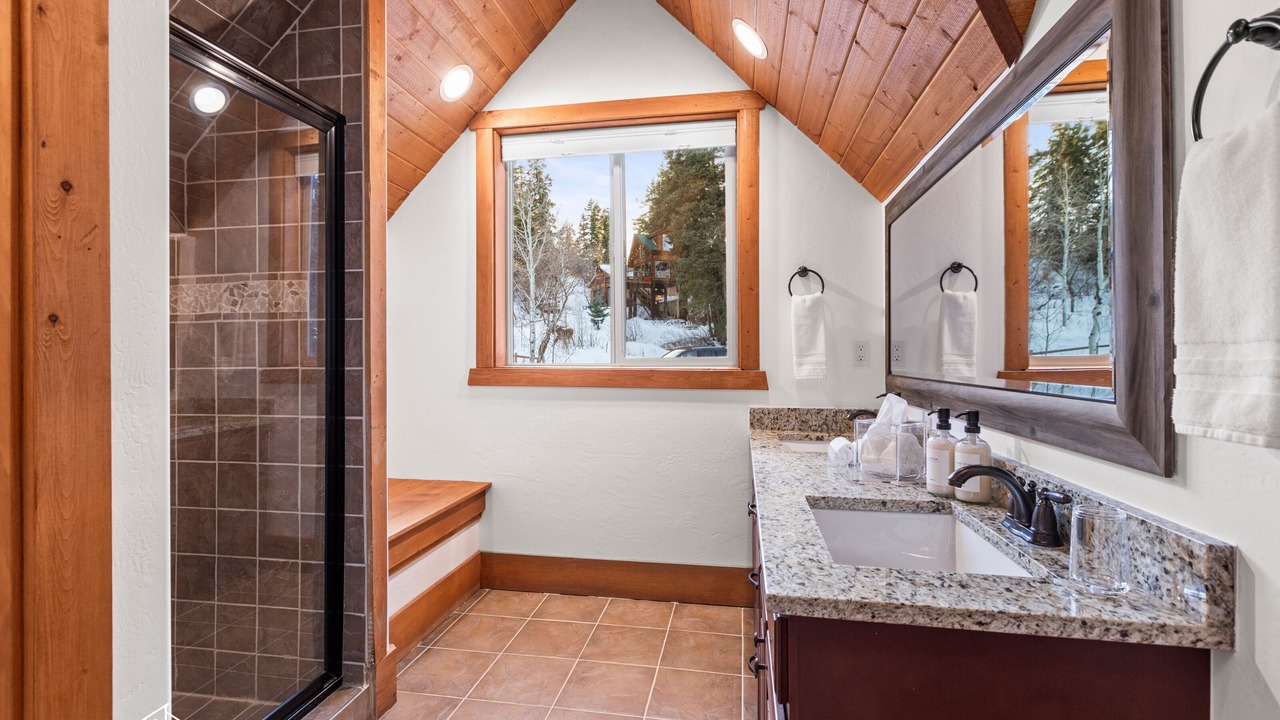Photo of Bathroom in Tollgate Canyon