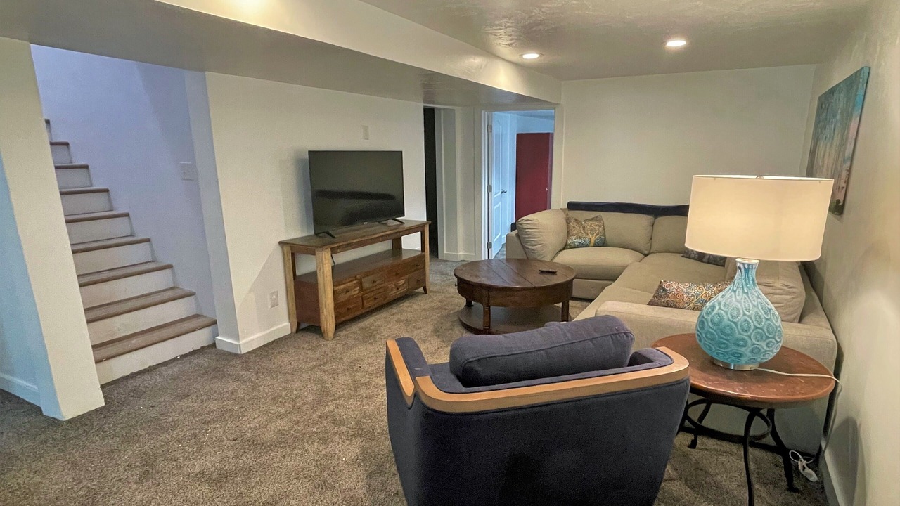 Photo of Livingroom in Millcreek