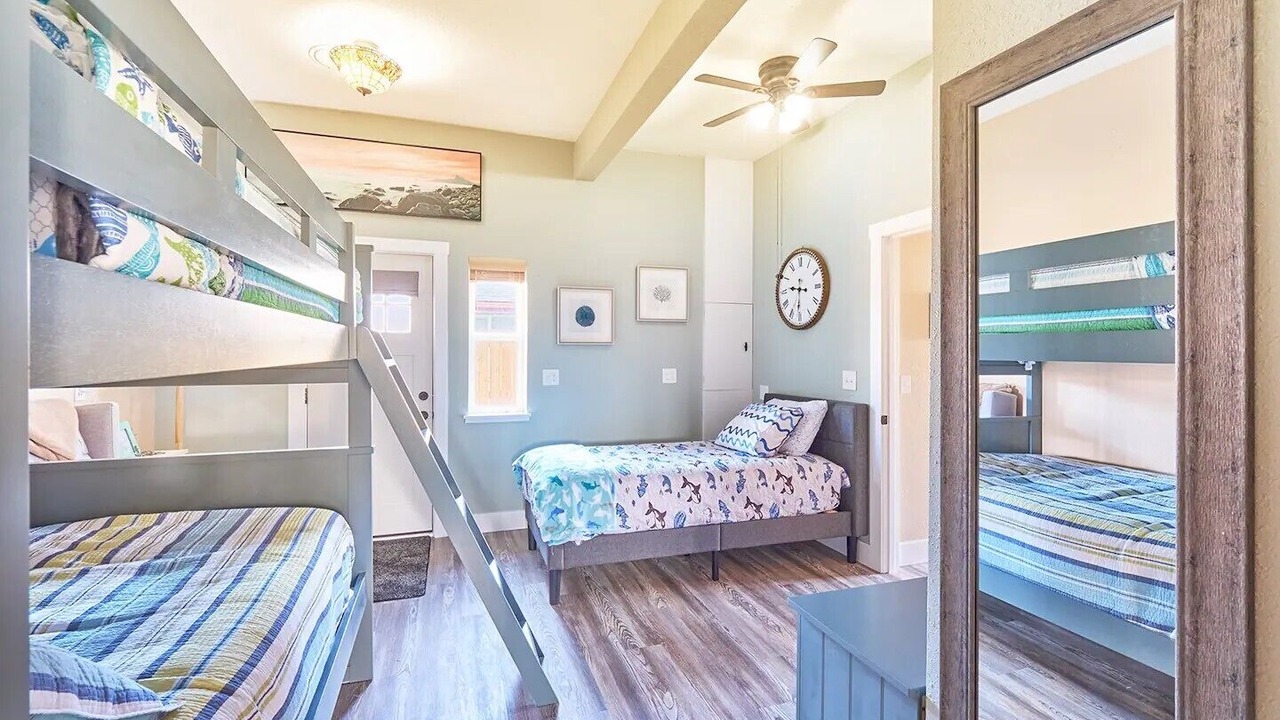 Photo of Bedroom in Long Beach