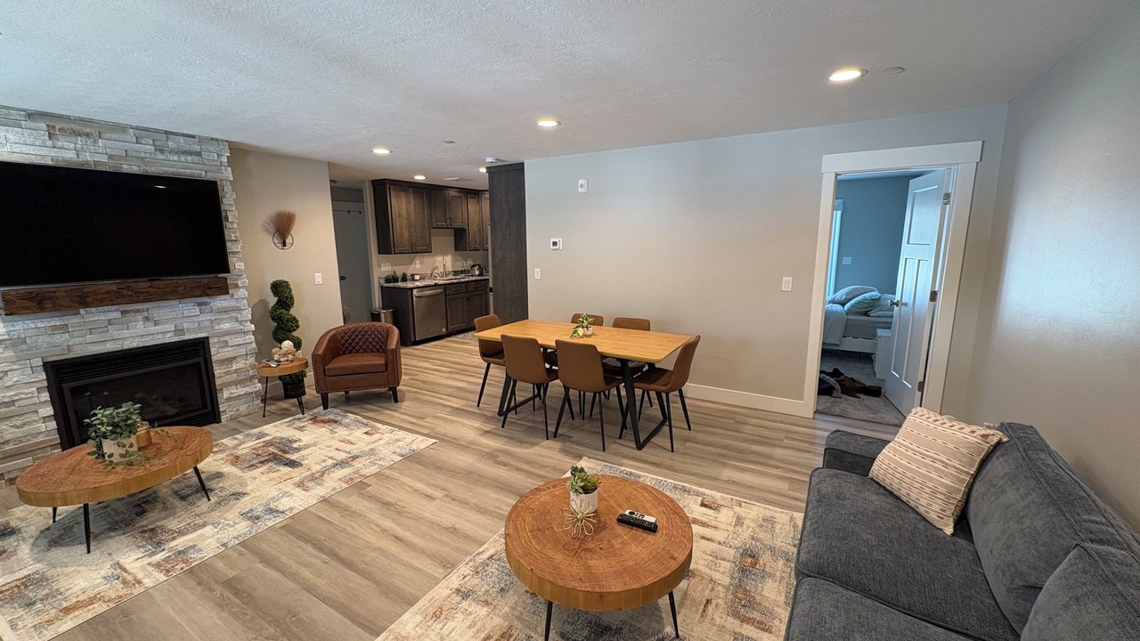 Photo of Livingroom in Victor
