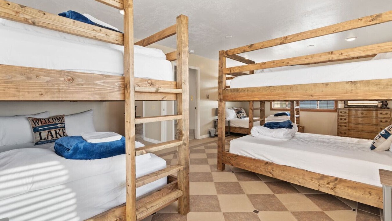 Photo of Bedroom in Harbor Village