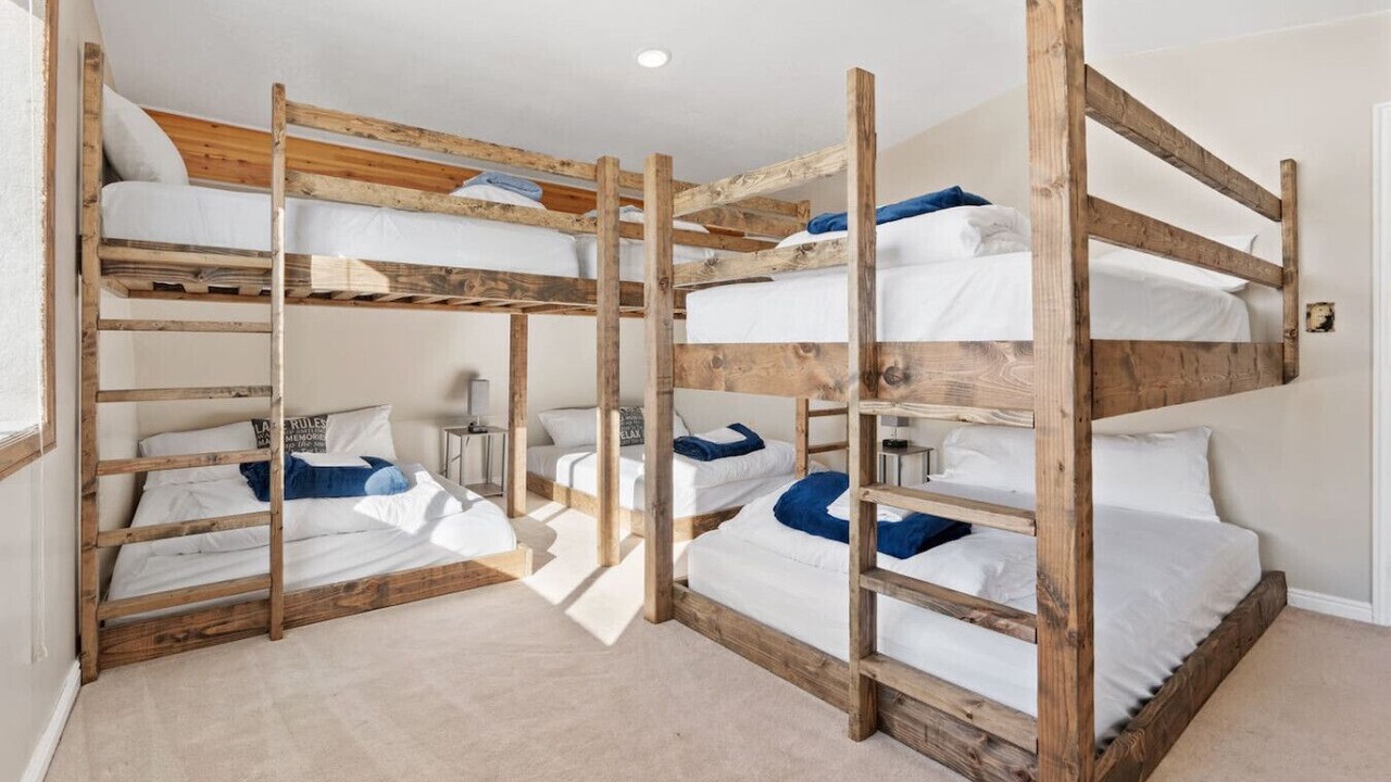Photo of Bedroom in Harbor Village