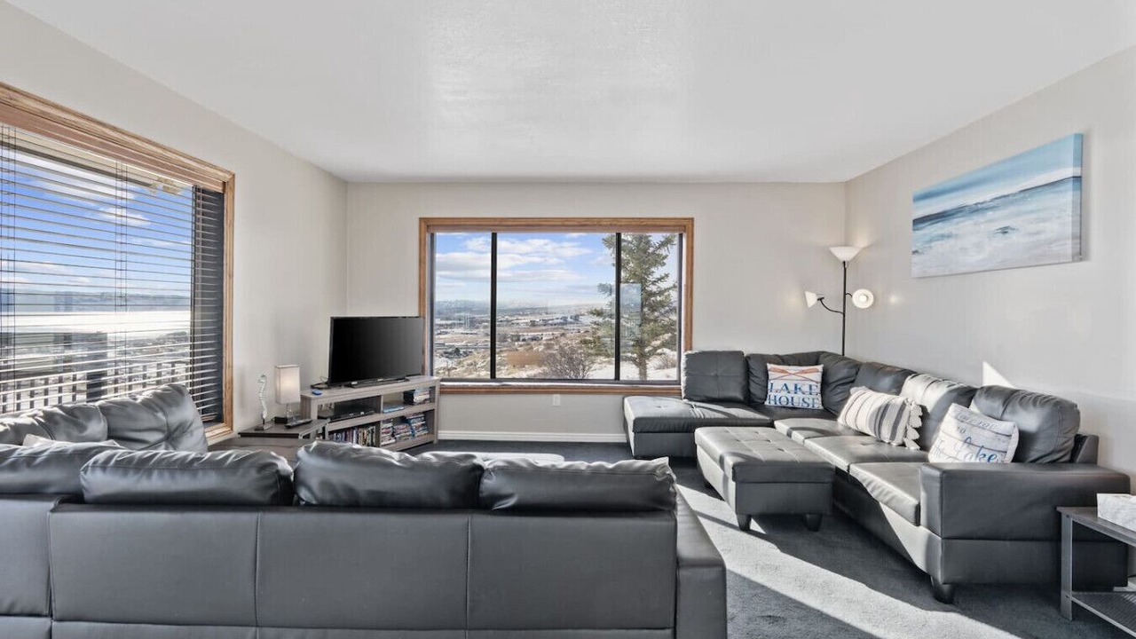 Photo of Livingroom in Harbor Village
