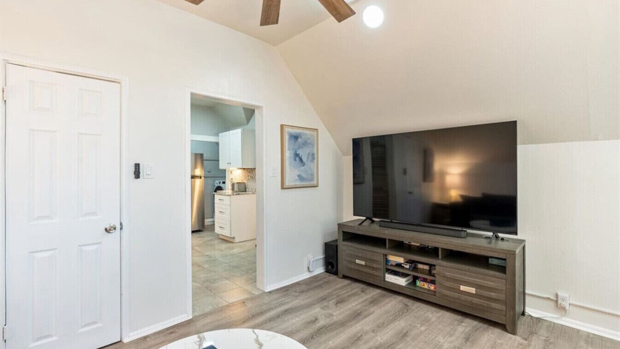 Photo of Livingroom in Lower Avenues