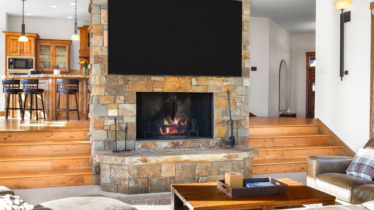 Photo of Livingroom in Tamarack Resort
