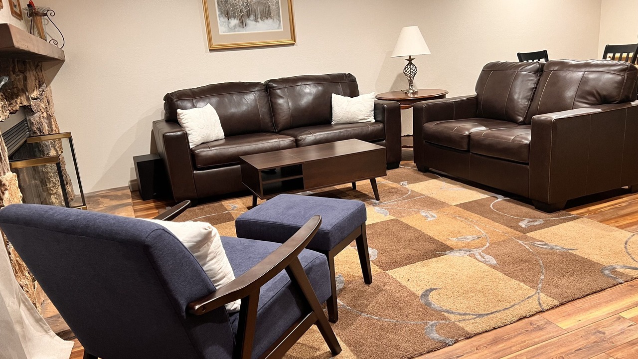 Photo of Livingroom in Elkhorn Village