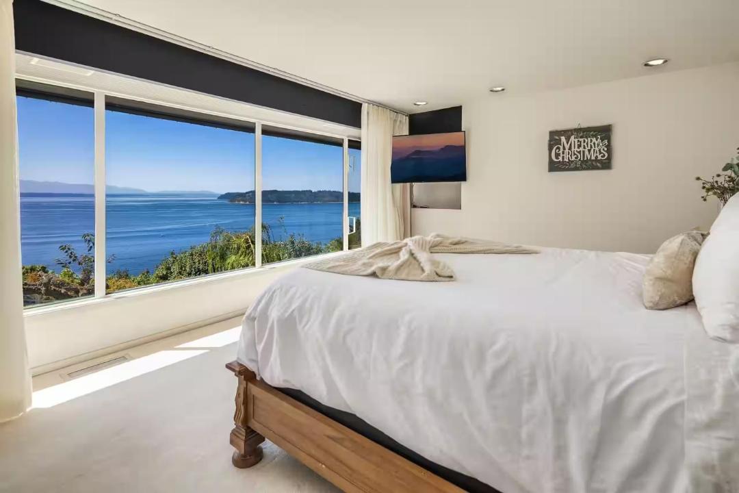 Photo of Bedroom in Harbour Pointe