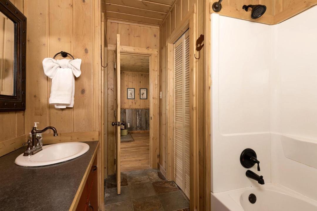 Photo of Bathroom in Lazy Acres