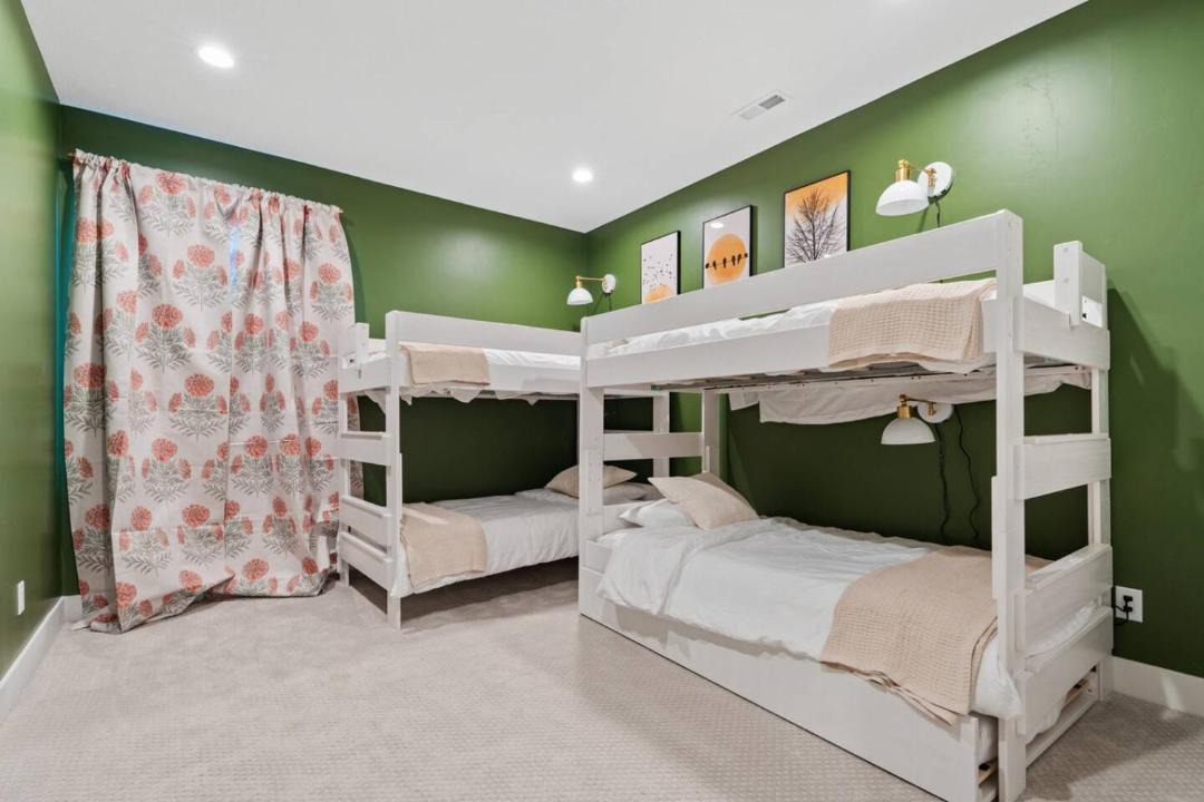 Photo of Bedroom in Sweetwater