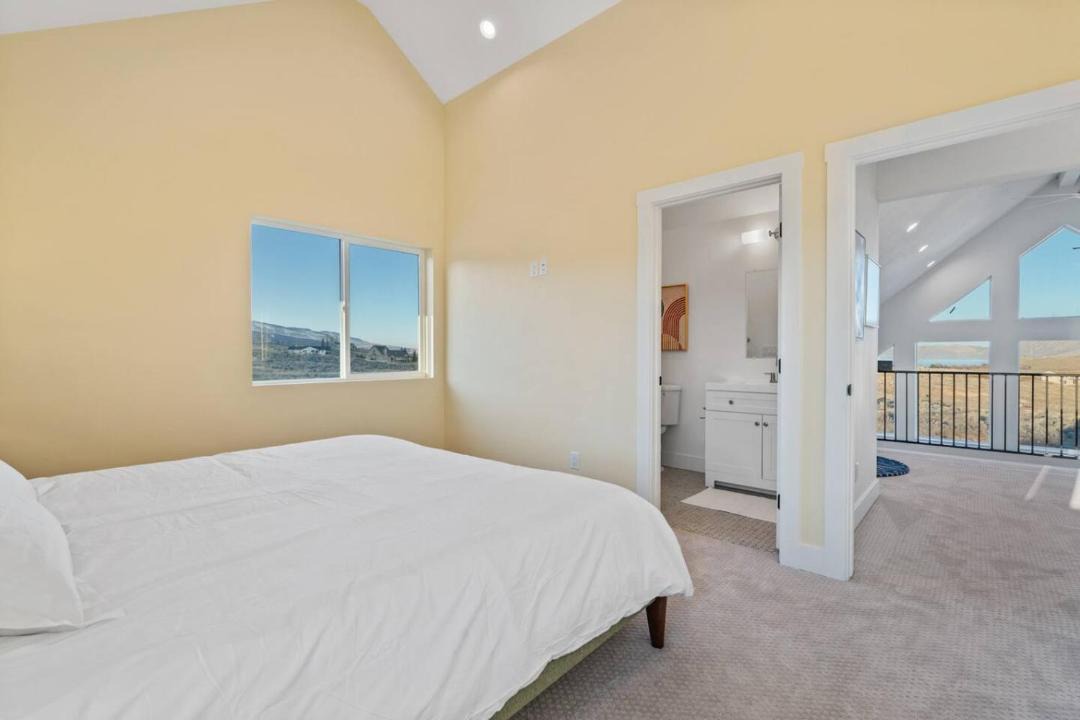 Photo of Bedroom in Sweetwater