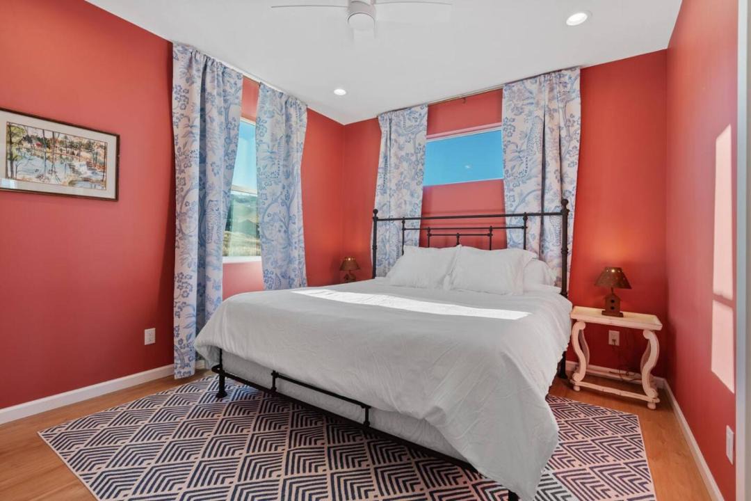 Photo of Bedroom in Sweetwater