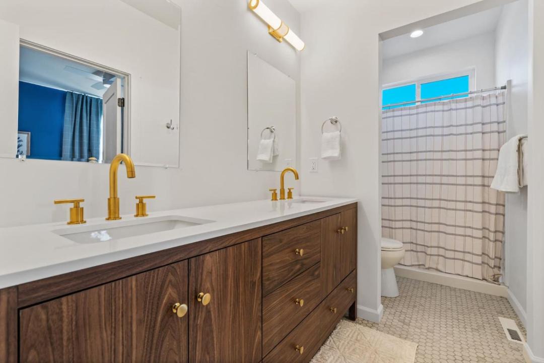 Photo of Bathroom in Sweetwater