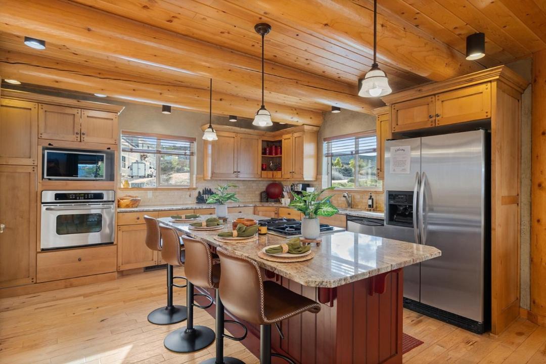 Photo of Kitchen in Cherimoya Hill