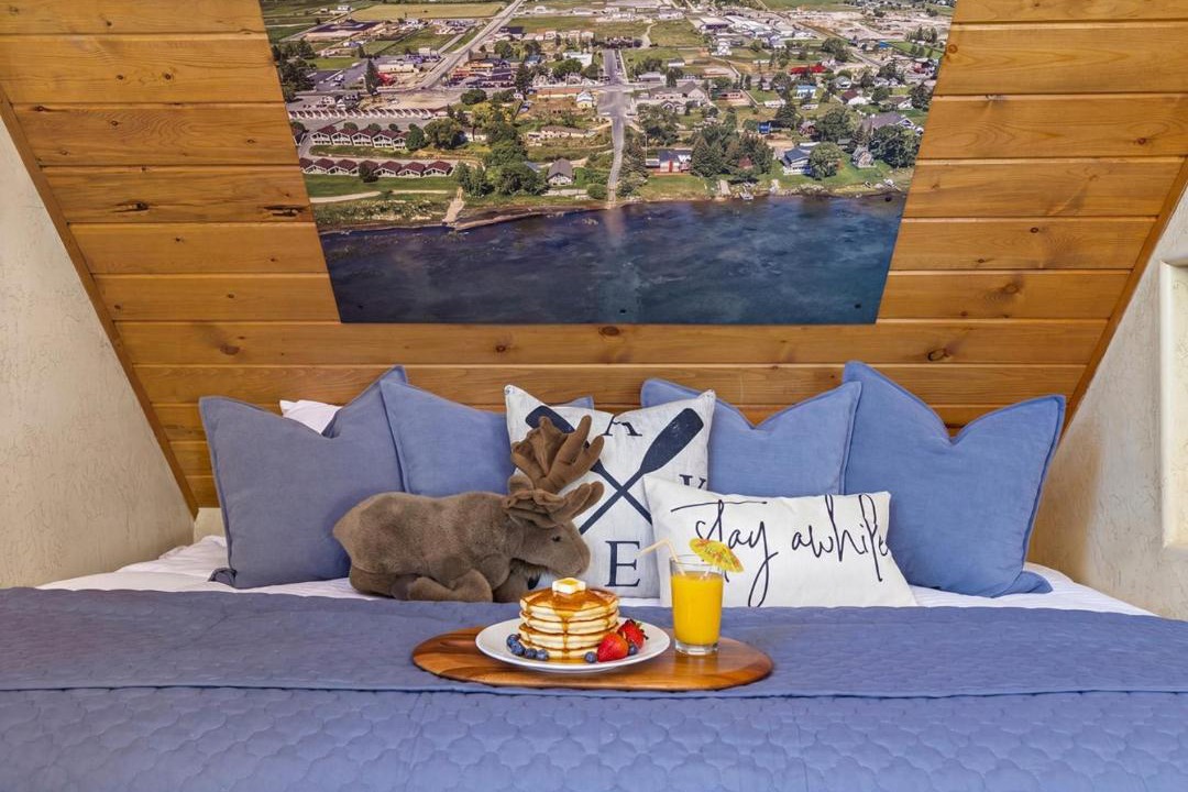 Photo of Bedroom in Cherimoya Hill