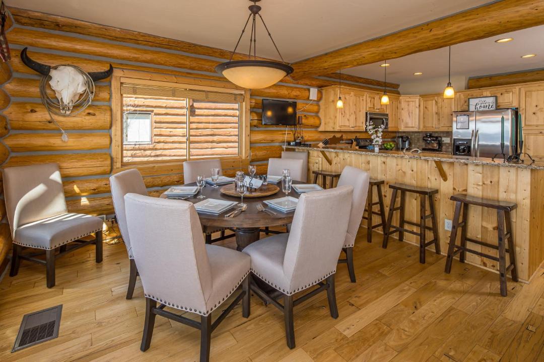 Photo of Kitchen in West Yellowstone