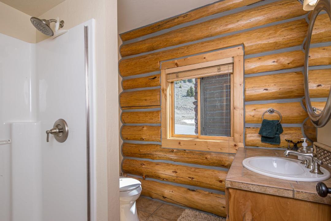 Photo of Bathroom in West Yellowstone