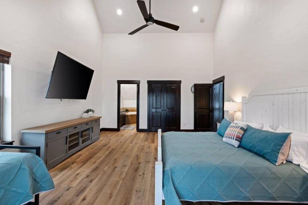 Photo of Bedroom in Harbor Village