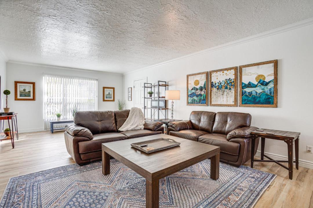 Photo of Livingroom in Ogden