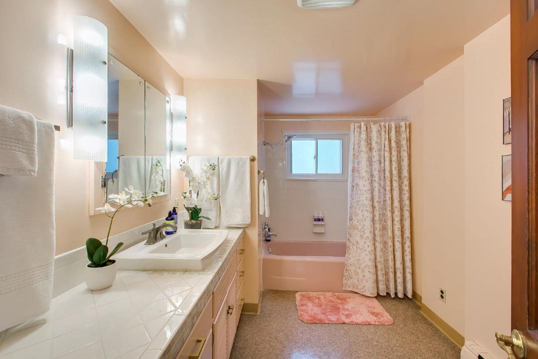 Photo of Bathroom in East End