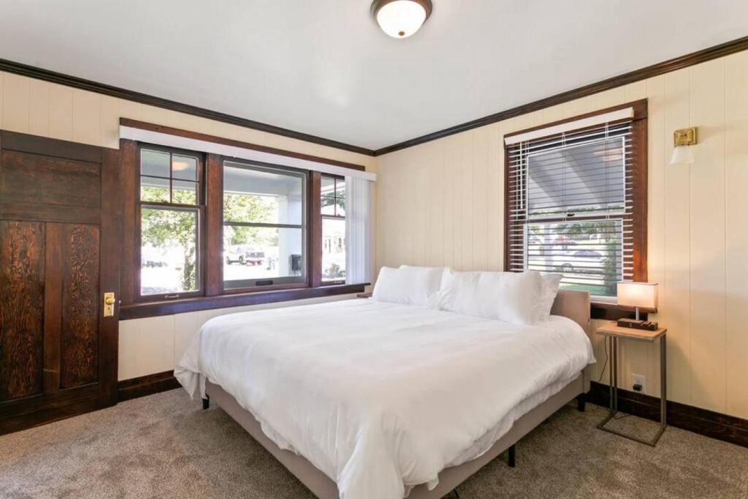Photo of Bedroom in South Perry District