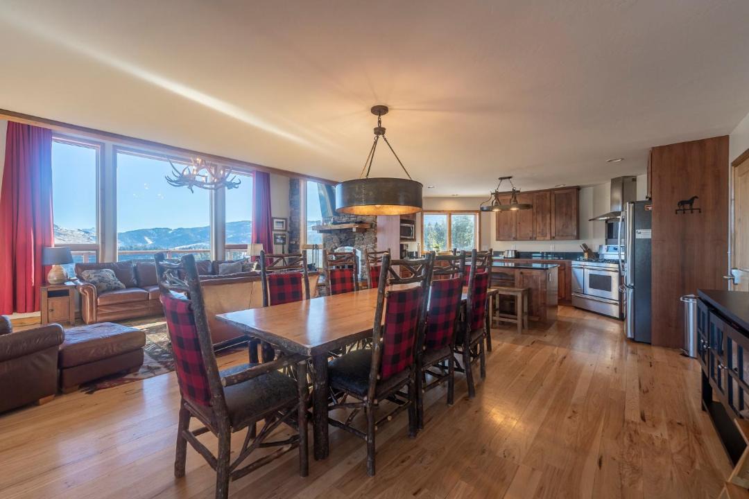 Photo of Livingroom in Livingston