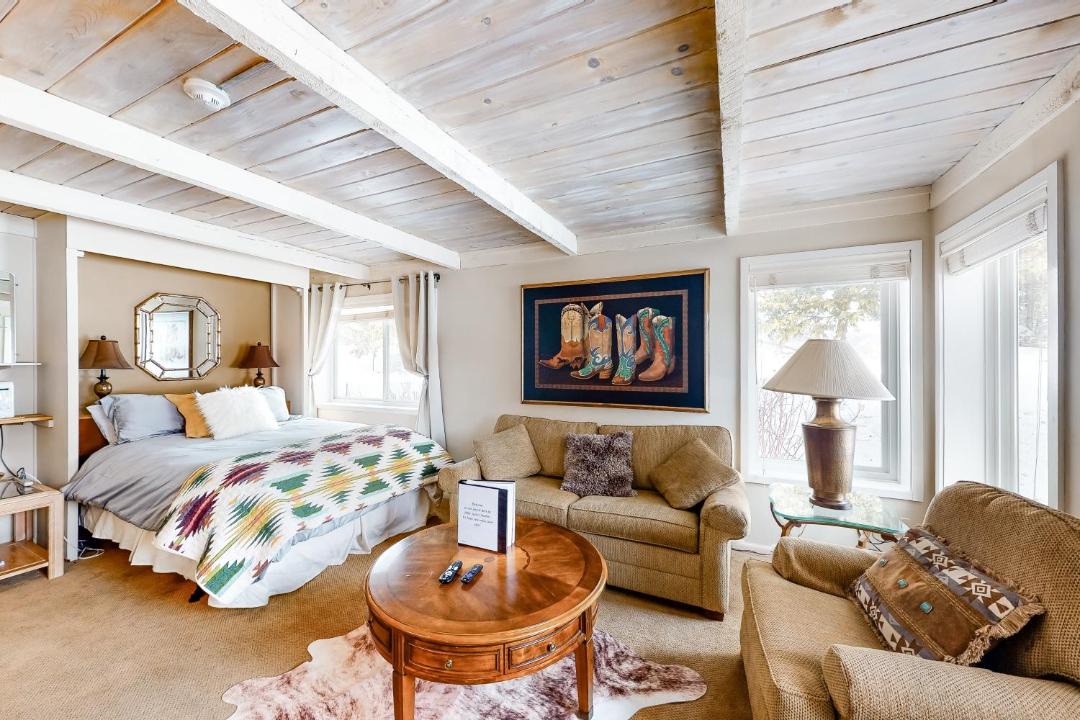Photo of Bedroom in Elkhorn