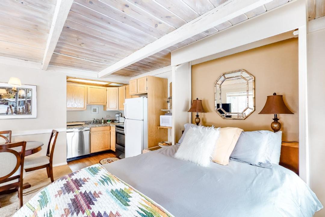 Photo of Bedroom in Elkhorn