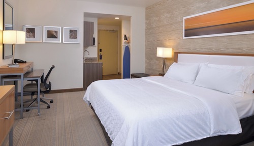 Suite, 1 King Bed, Accessible (Communication Accessible)