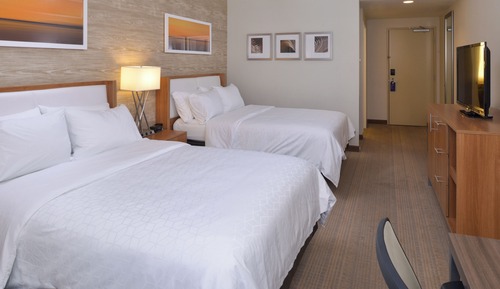 Standard Room, 2 Queen Beds, Accessible Bathtub (Mobility Tub)