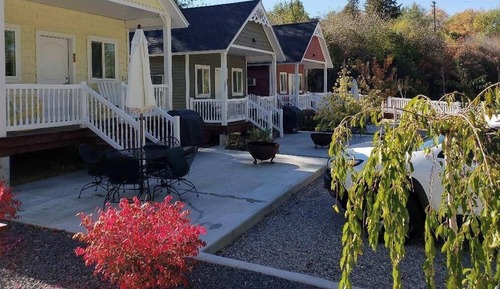 Comfort Cottage, 1 Queen Bed (Guests Provides Sleeping Bags, Pillows, and Towels)