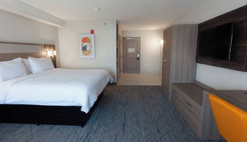 Standard Room, 1 King Bed (Extra Floor Space)